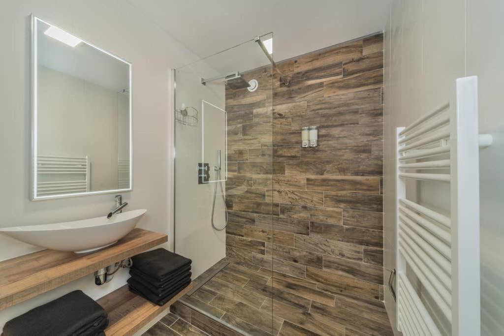 Lovely Apartment Close To A Big Shopping Mall 세리스 외부 사진